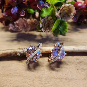 Ohrringe mit Zirkonia in rosa und weiß