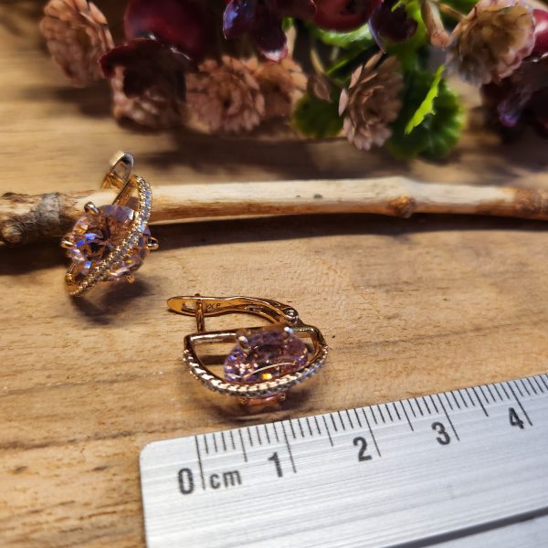 Ohrringe mit Zirkonia in rosa und weiß – Bild 5