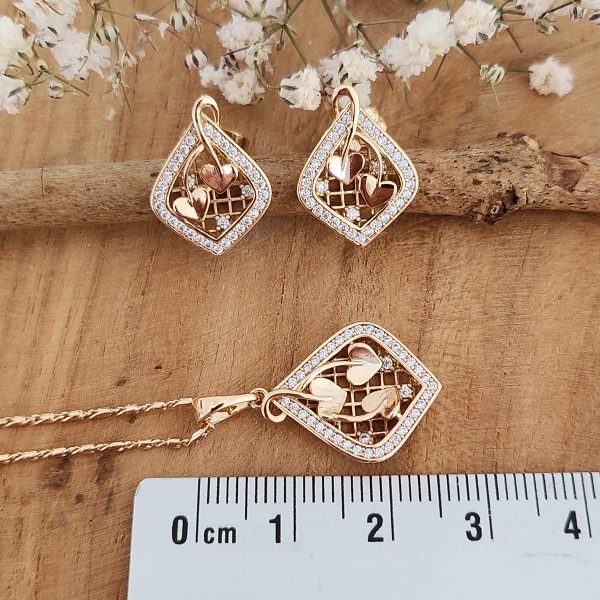 Schmuckset "Amalia" 3-teilig, 18K vergoldet mit Zirkonia Steinen – Bild 4